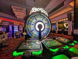 အားကစားလောင်းကစား Sportsbook Odd လိုင်းများ ကြည့်ရှုနေသည့် မြင်ကွင်း